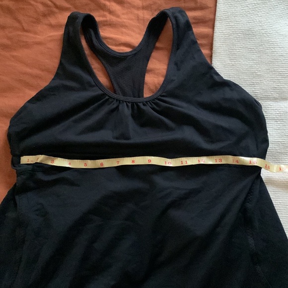 Lululemon - Picture 4 of 5